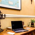 Royal Arthouse Apartment Luxury Apartment - Palazzo Caracciolo D\'Arena