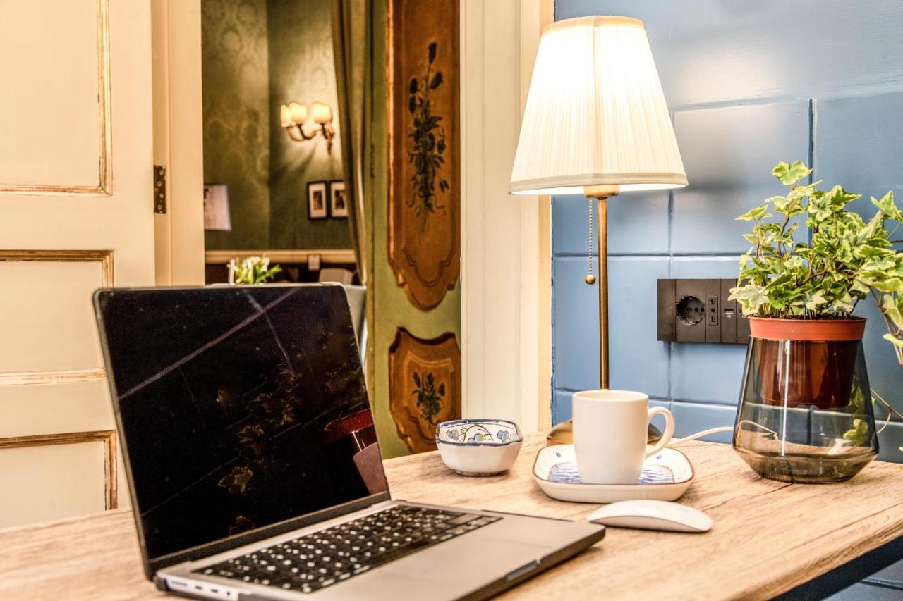 Royal Arthouse Luxury - Palazzo Caracciolo D'arena Apartment *