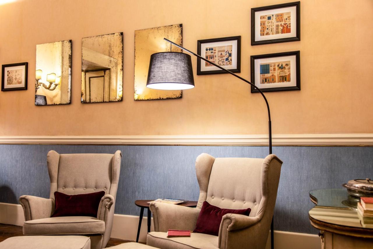 Royal Arthouse Luxury - Palazzo Caracciolo D'arena * Naples