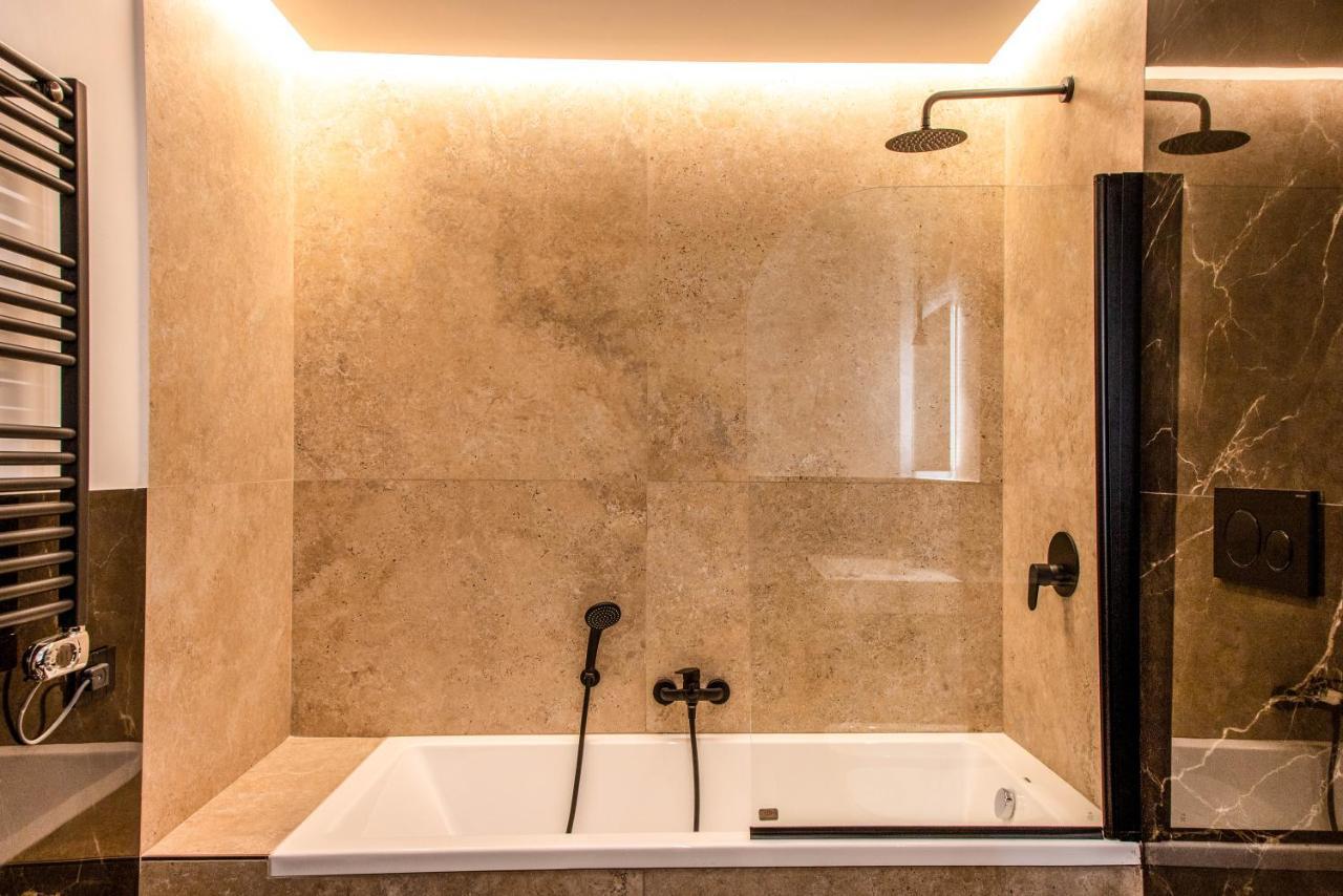 Apartment Royal Arthouse Luxury - Palazzo Caracciolo D'arena *