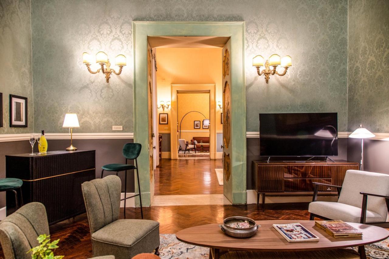 Royal Arthouse Luxury - Palazzo Caracciolo D'arena Apartment Naples