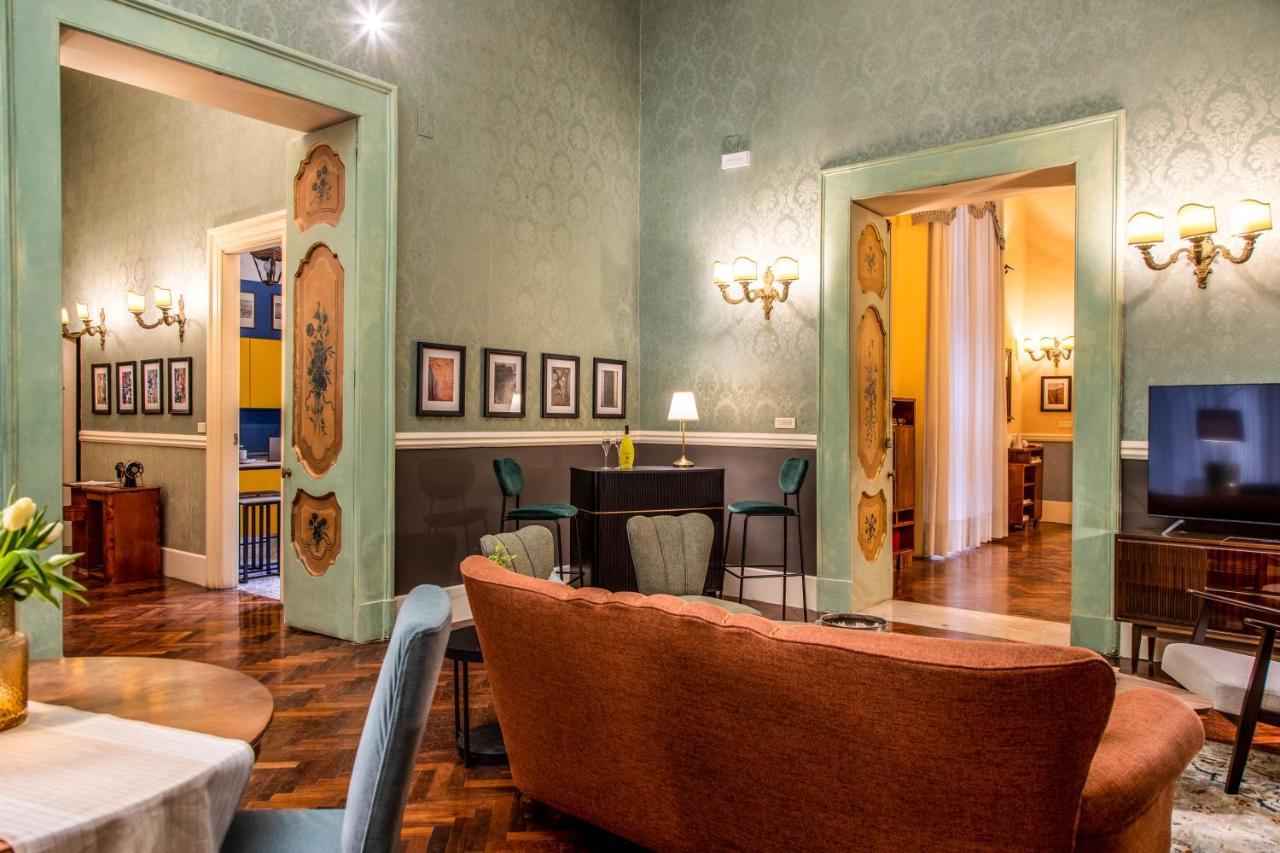 Royal Arthouse Luxury - Palazzo Caracciolo D'arena Apartment